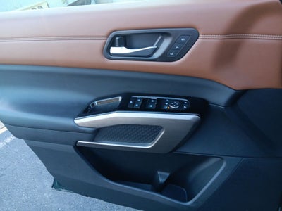 2023 Nissan Pathfinder Platinum 4WD