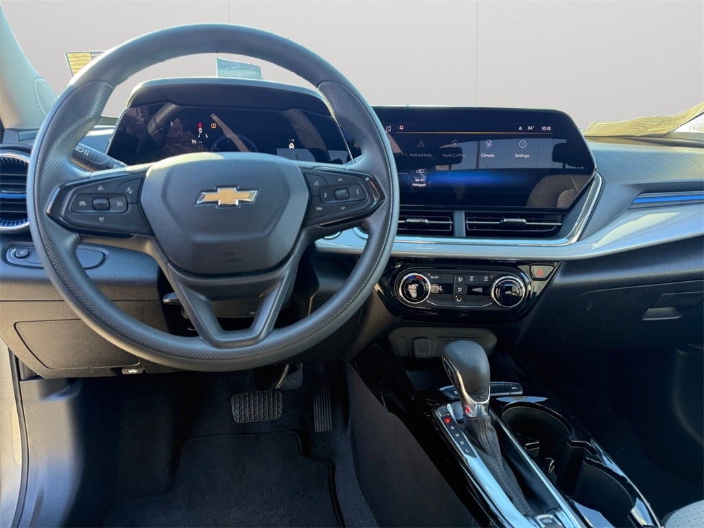 2025 Chevrolet Trax FWD LT