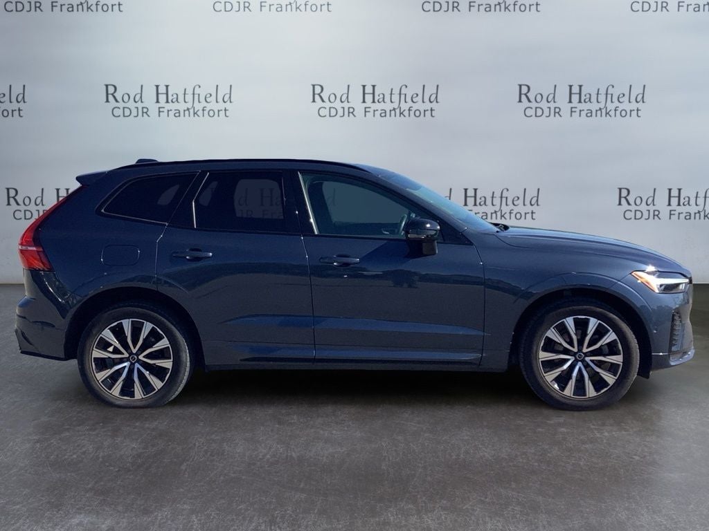 2024 Volvo XC60 B5 Plus Dark Theme
