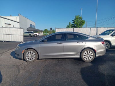 2017 Chrysler 200 LX