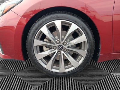 2023 Nissan Maxima Platinum