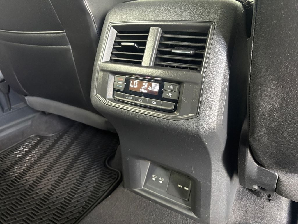 2022 Volkswagen Atlas 2.0T SE w/Technology