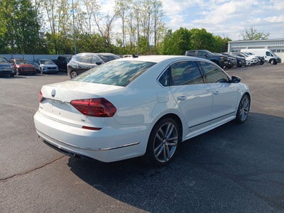 2017 Volkswagen Passat 1.8T R-Line