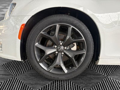 2023 Chrysler 300 Touring