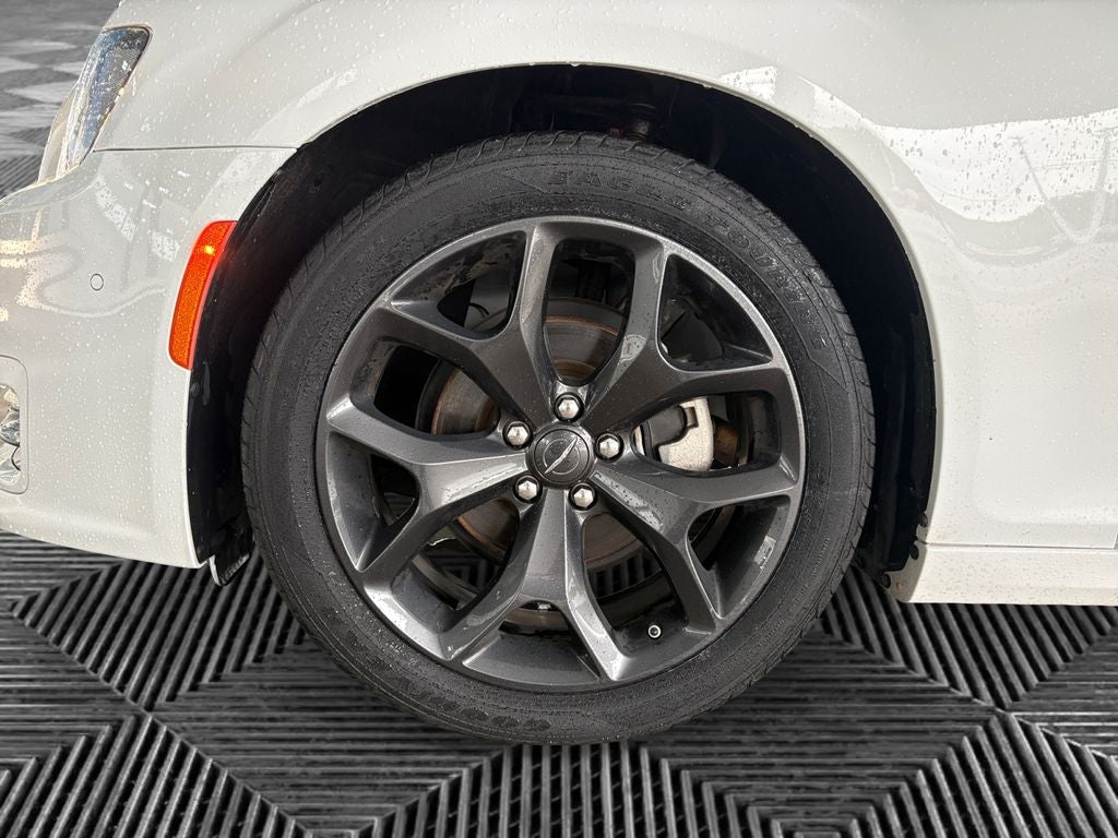 2023 Chrysler 300 Touring
