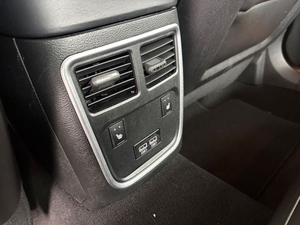 2023 Chrysler 300 Touring