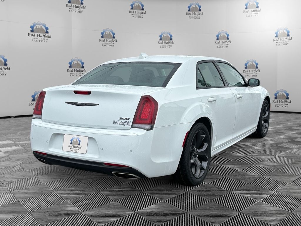 2023 Chrysler 300 Touring