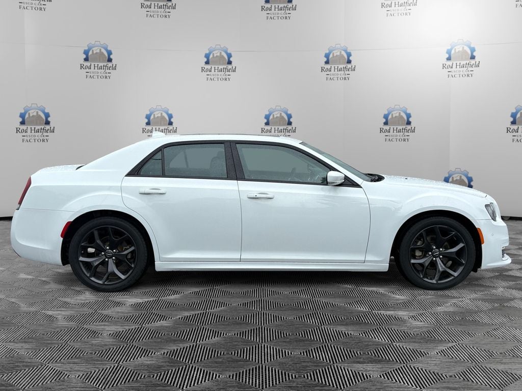 2023 Chrysler 300 Touring
