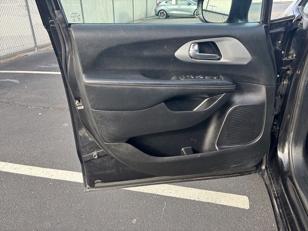 2020 Chrysler Pacifica Touring