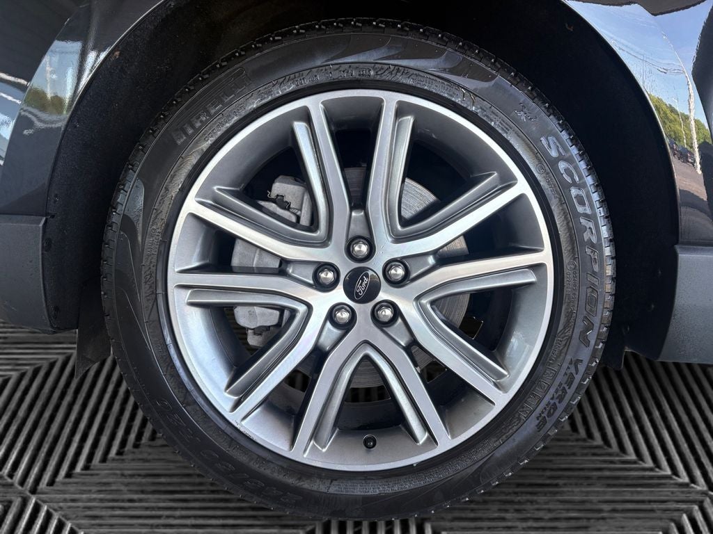 2024 Ford Edge Titanium