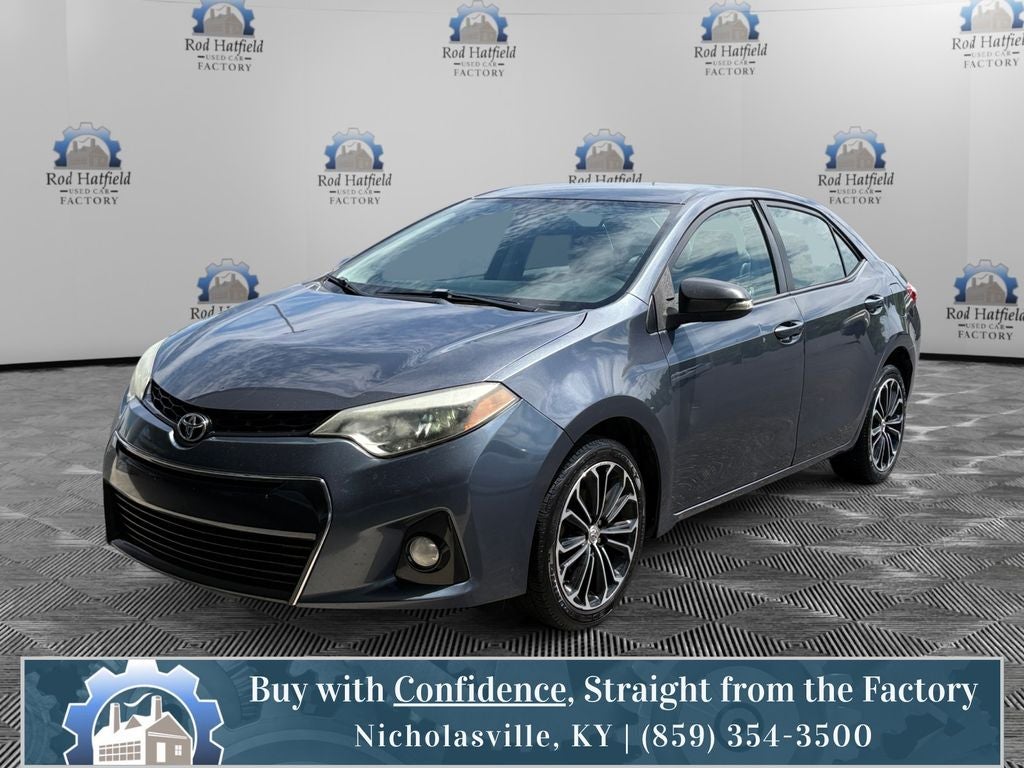 2015 Toyota Corolla's photo