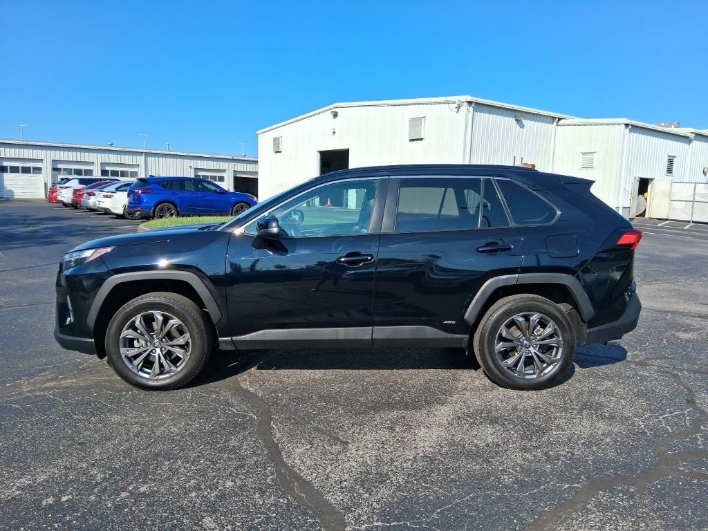 2022 Toyota RAV4 Hybrid XLE Premium