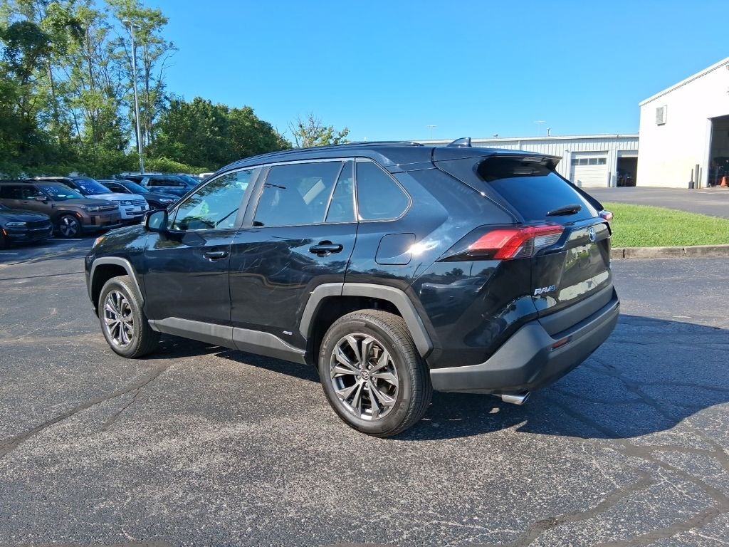 2022 Toyota RAV4 Hybrid XLE Premium