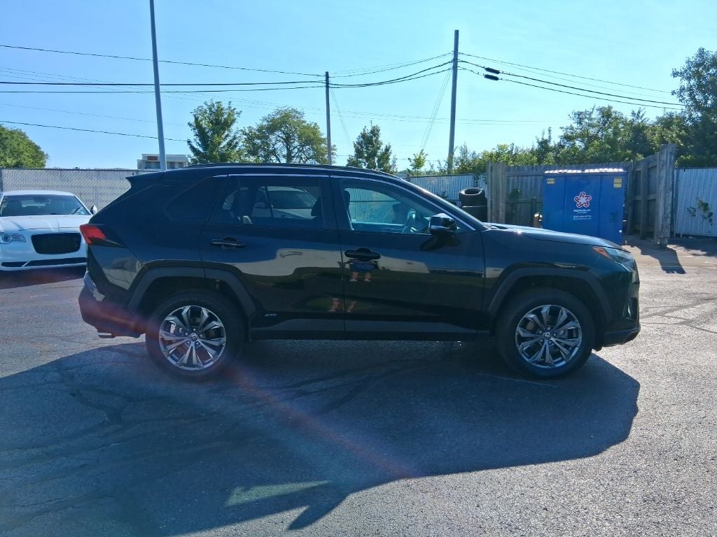 2022 Toyota RAV4 Hybrid XLE Premium