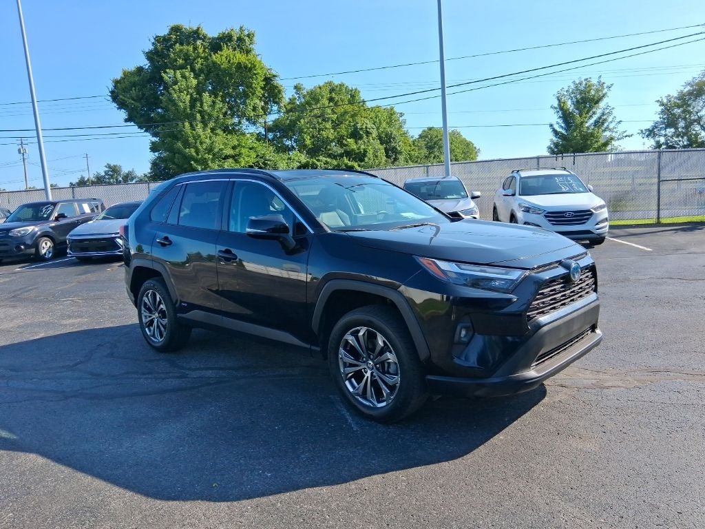 2022 Toyota RAV4 Hybrid XLE Premium
