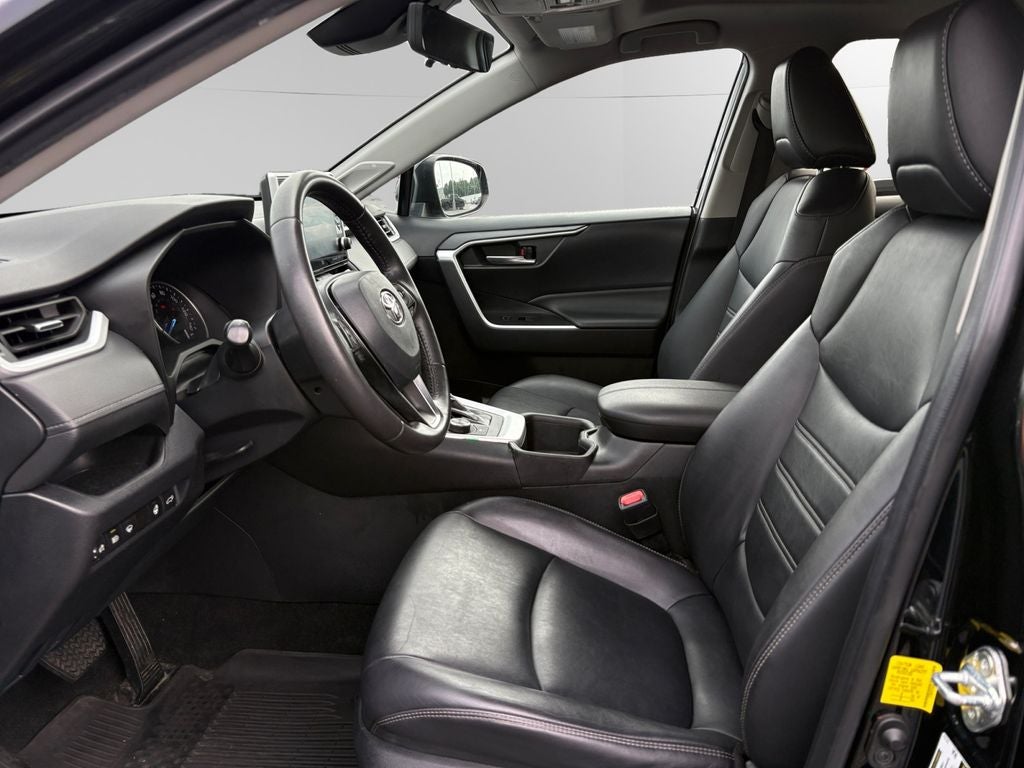2022 Toyota RAV4 Hybrid XLE Premium