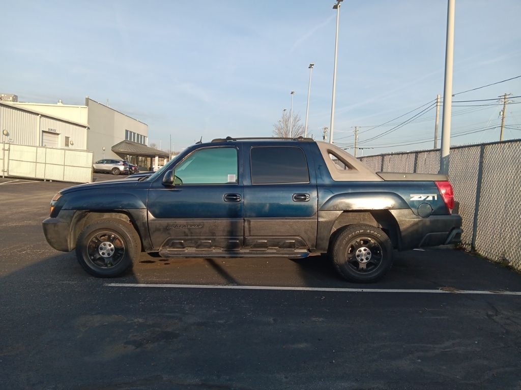 2004 Chevrolet Avalanche 1500 Base