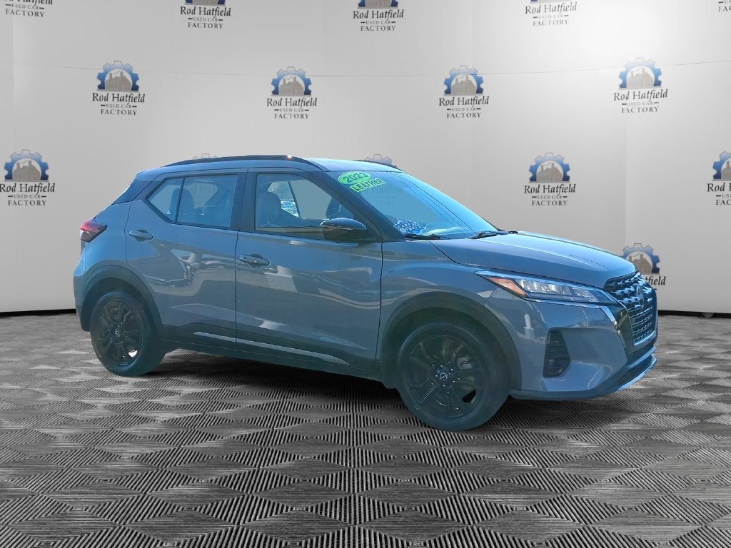 2023 Nissan Kicks SR