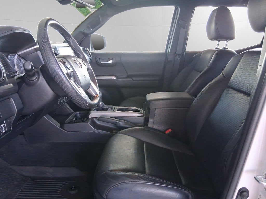 2022 Toyota Tacoma Limited V6