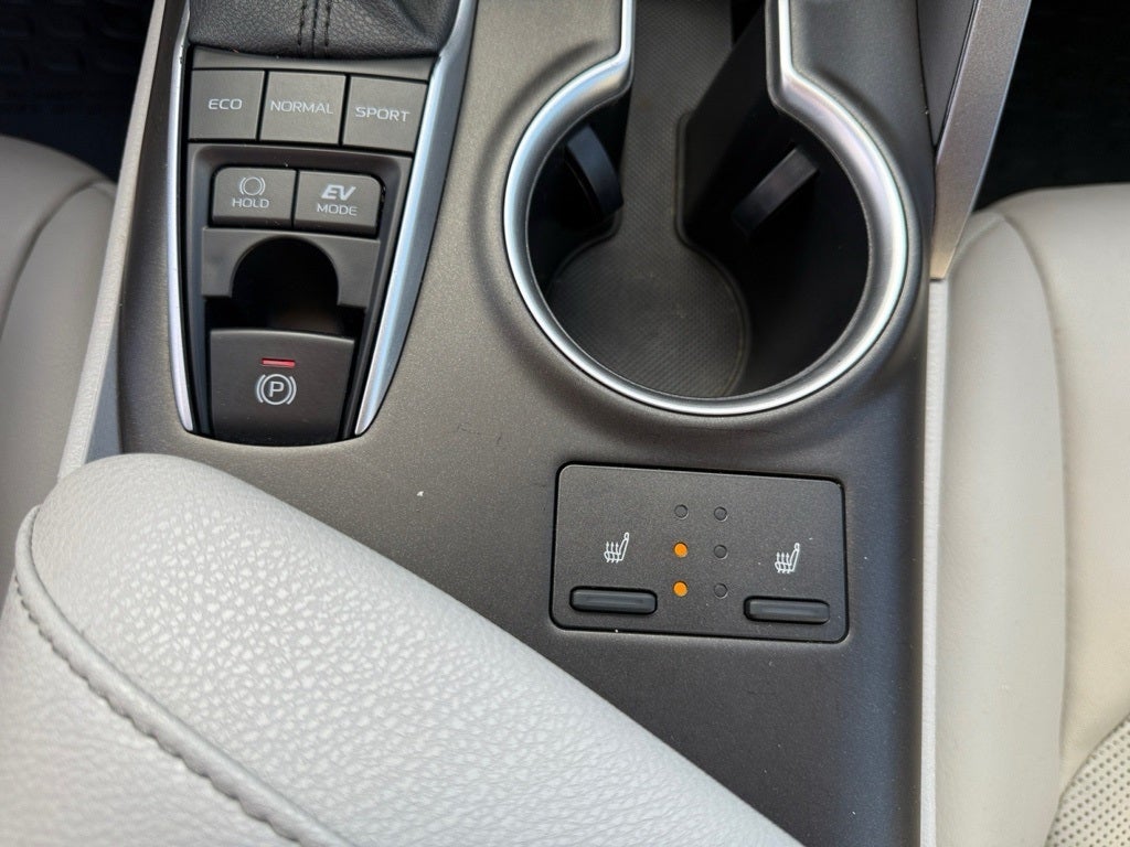 2021 Toyota Camry Hybrid XLE