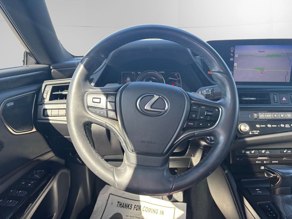 2022 Lexus ES 300h