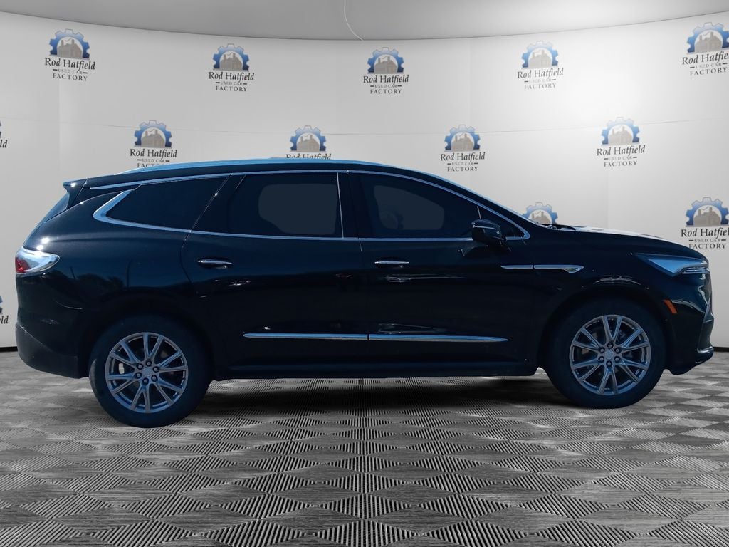 2022 Buick Enclave Essence