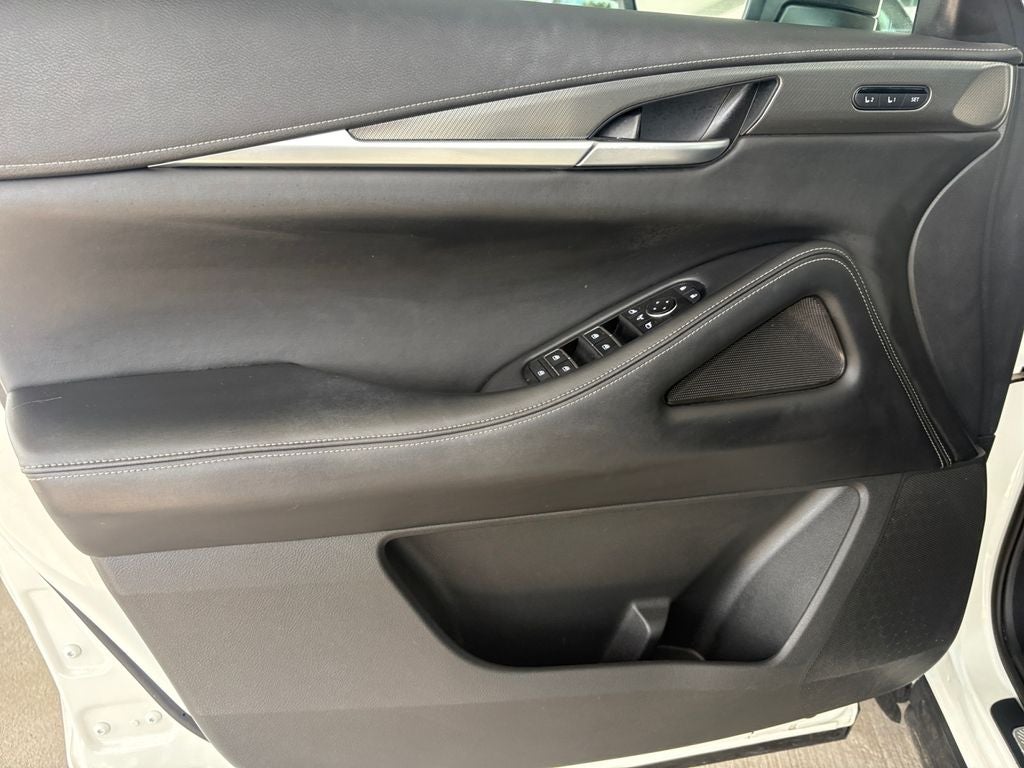 2022 INFINITI QX60 LUXE