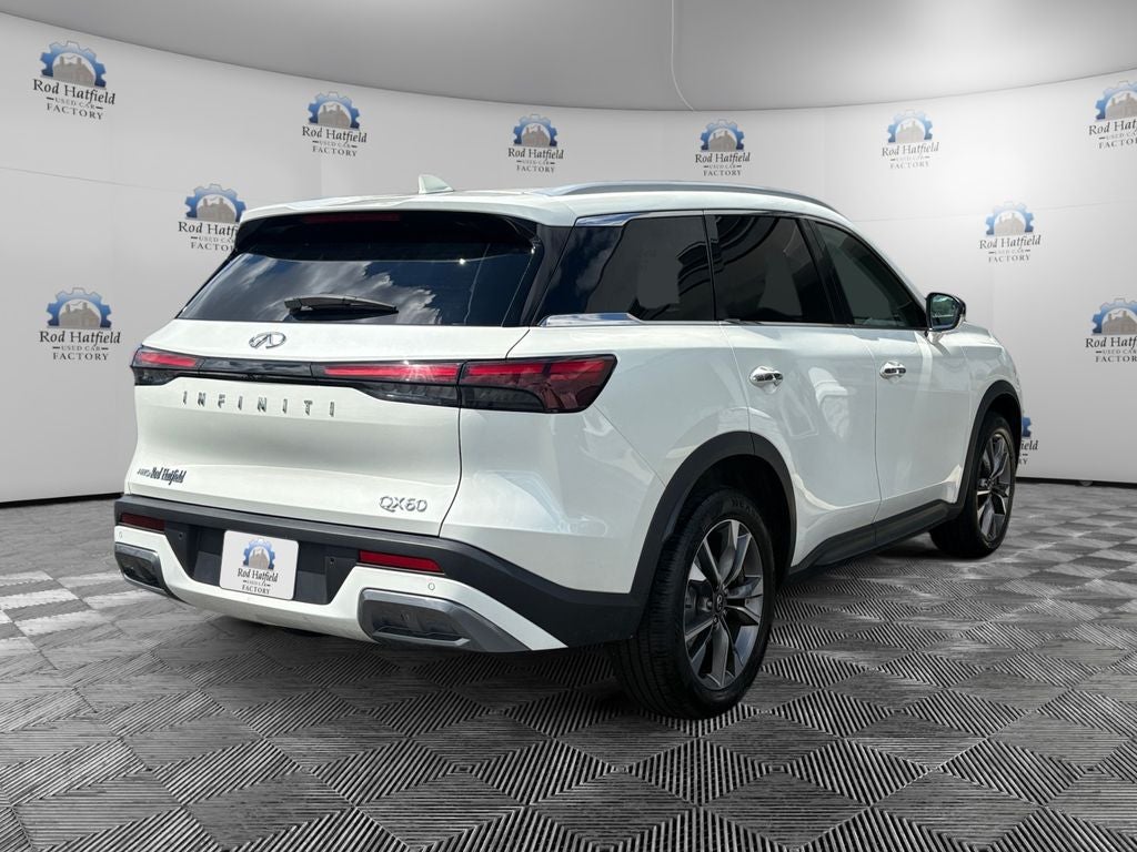 2022 INFINITI QX60 LUXE