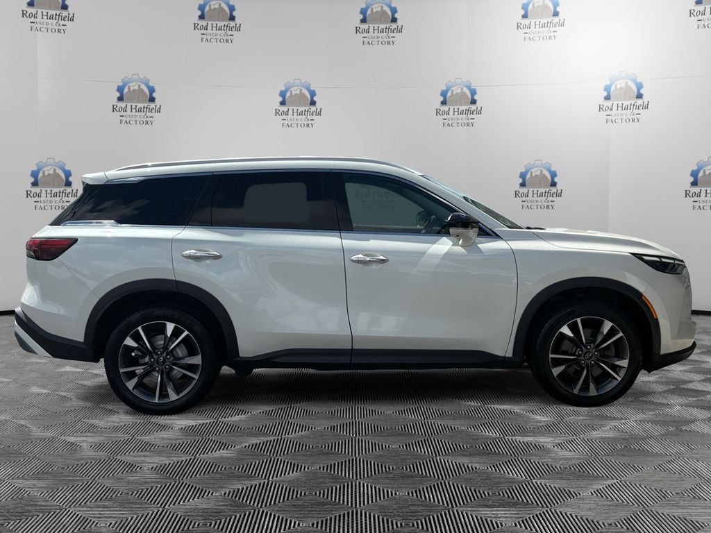 2022 INFINITI QX60 LUXE