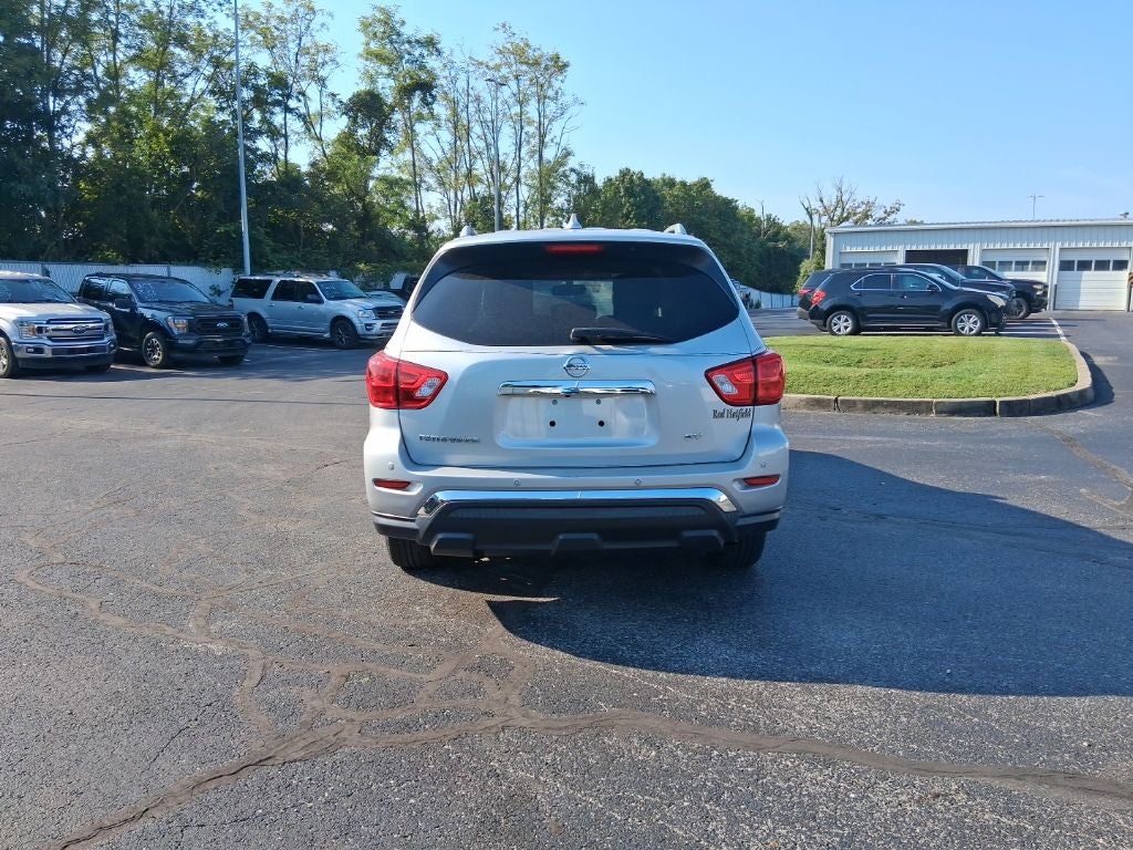 2020 Nissan Pathfinder SV
