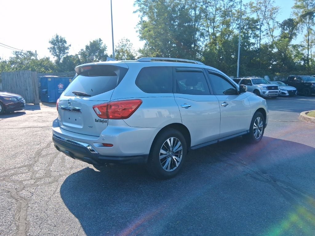 2020 Nissan Pathfinder SV