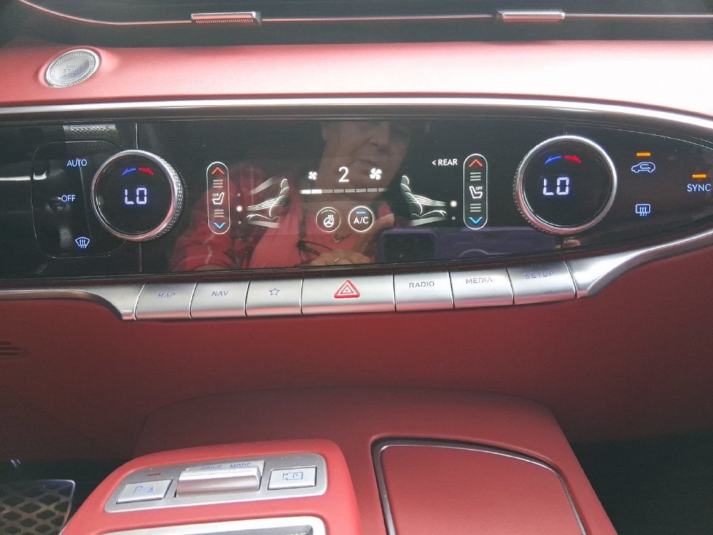 2024 Genesis GV70 2.5T