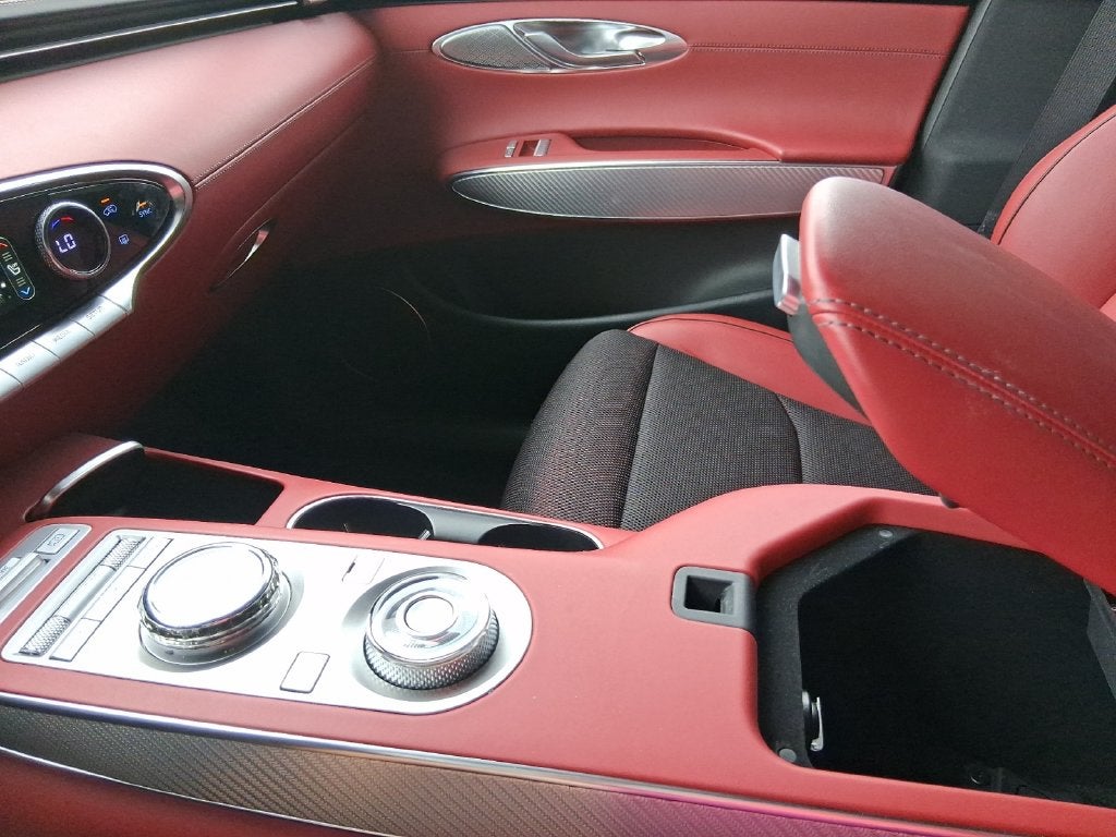 2024 Genesis GV70 2.5T