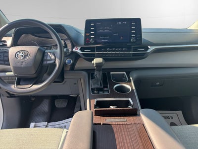 2024 Toyota Sienna LE 8 Passenger