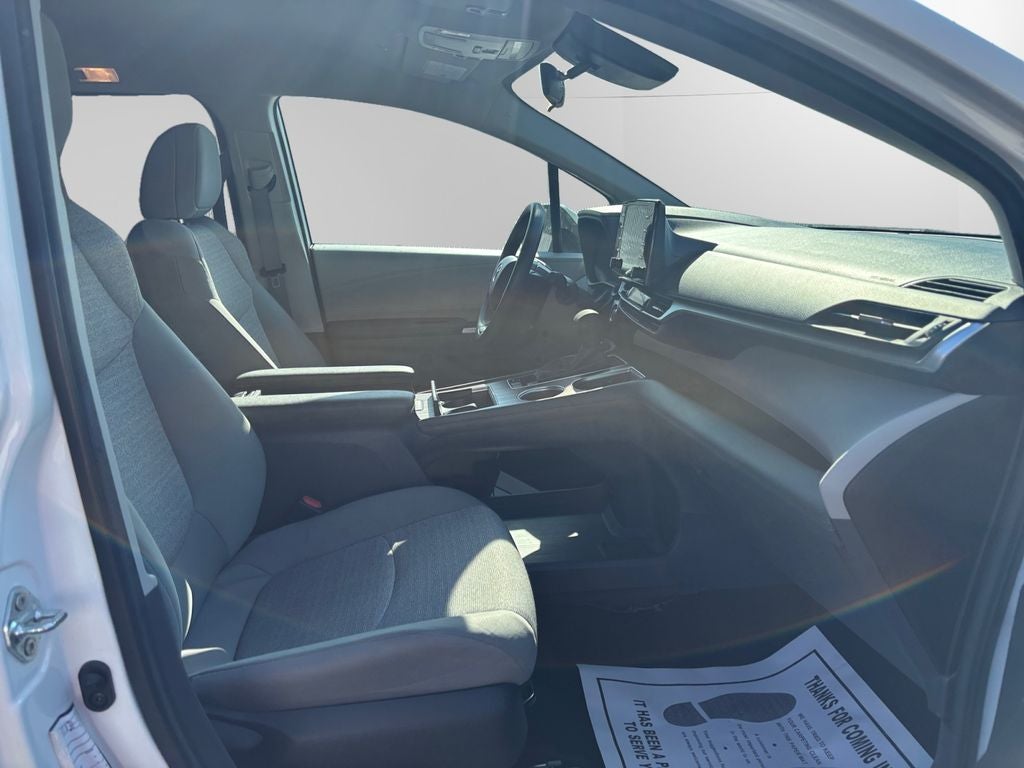 2024 Toyota Sienna LE 8 Passenger