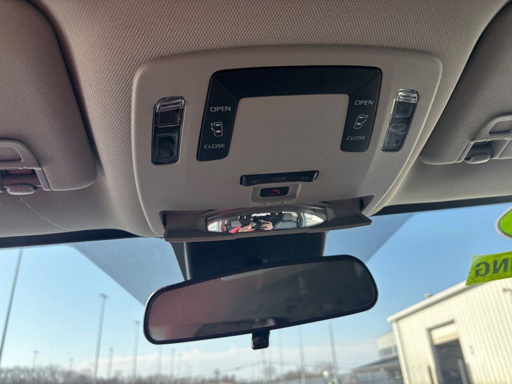 2024 Toyota Sienna LE 8 Passenger