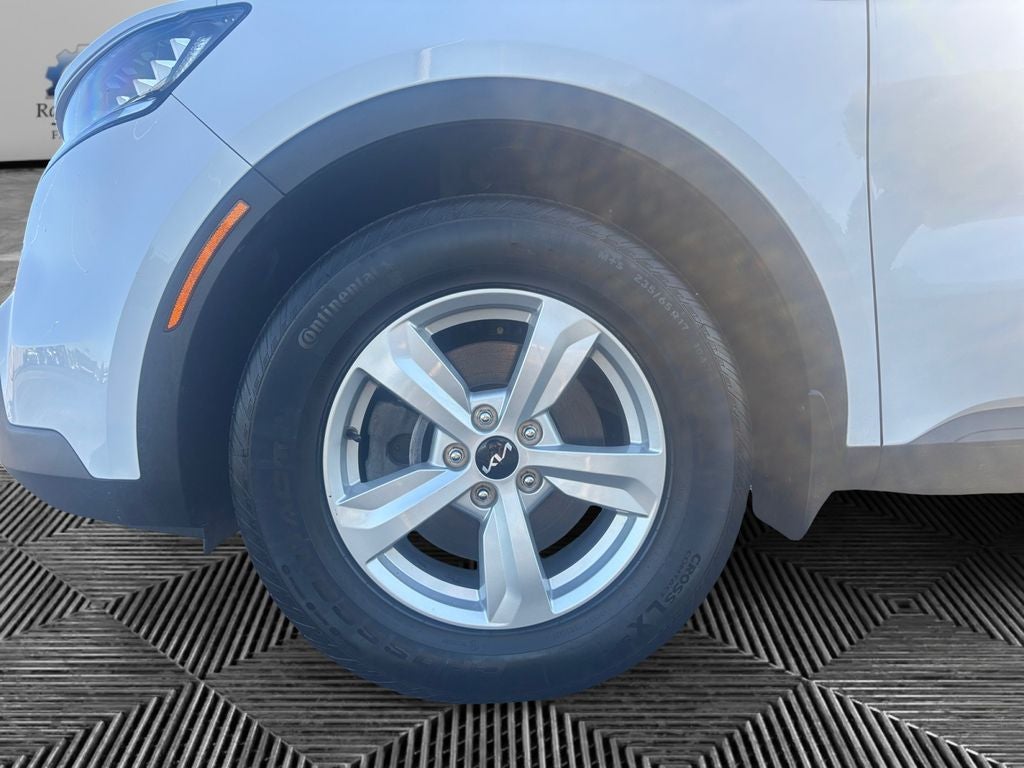 2023 Kia Sorento LX