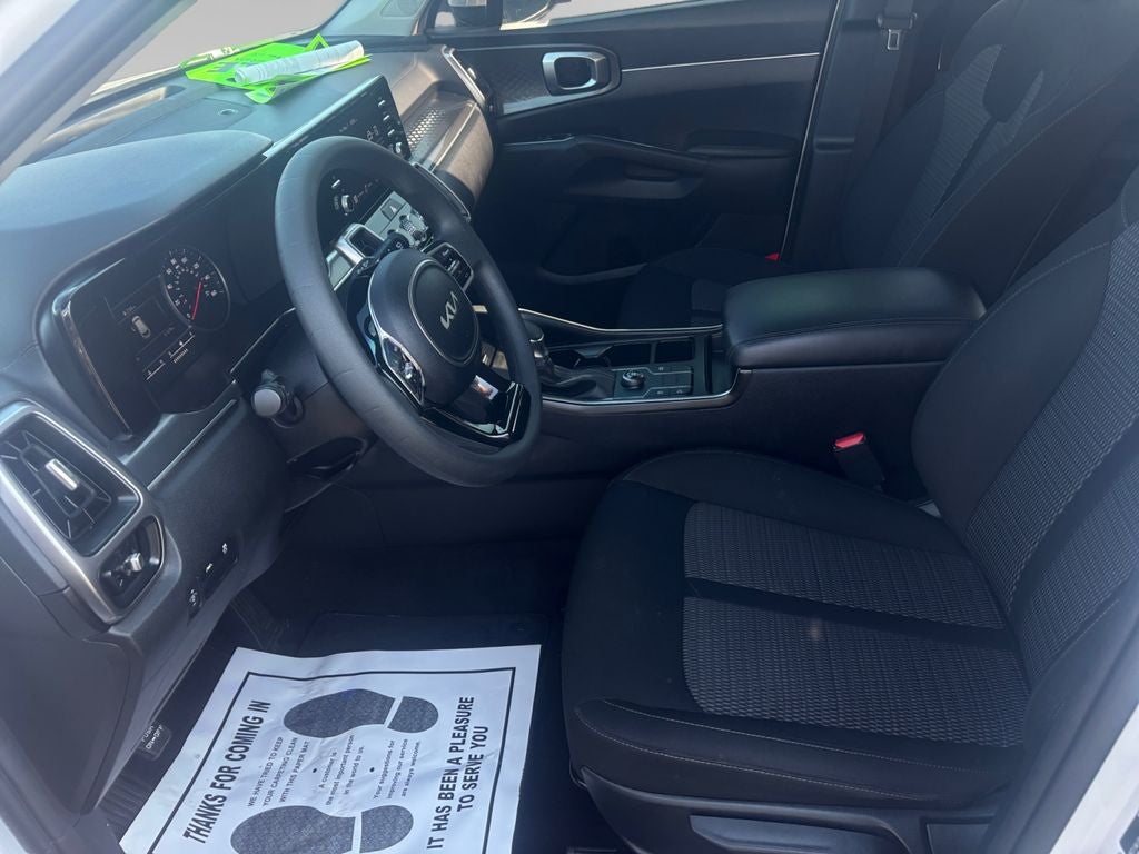 2023 Kia Sorento LX