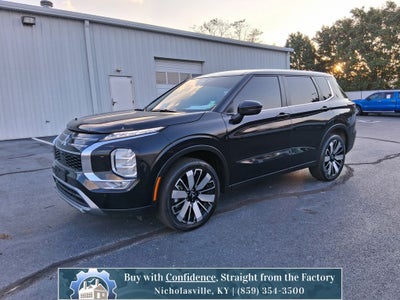 2025 Mitsubishi Outlander SE