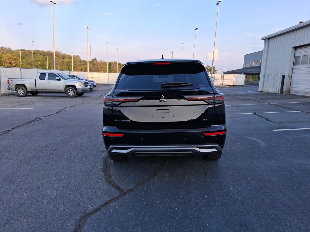 2025 Mitsubishi Outlander SE