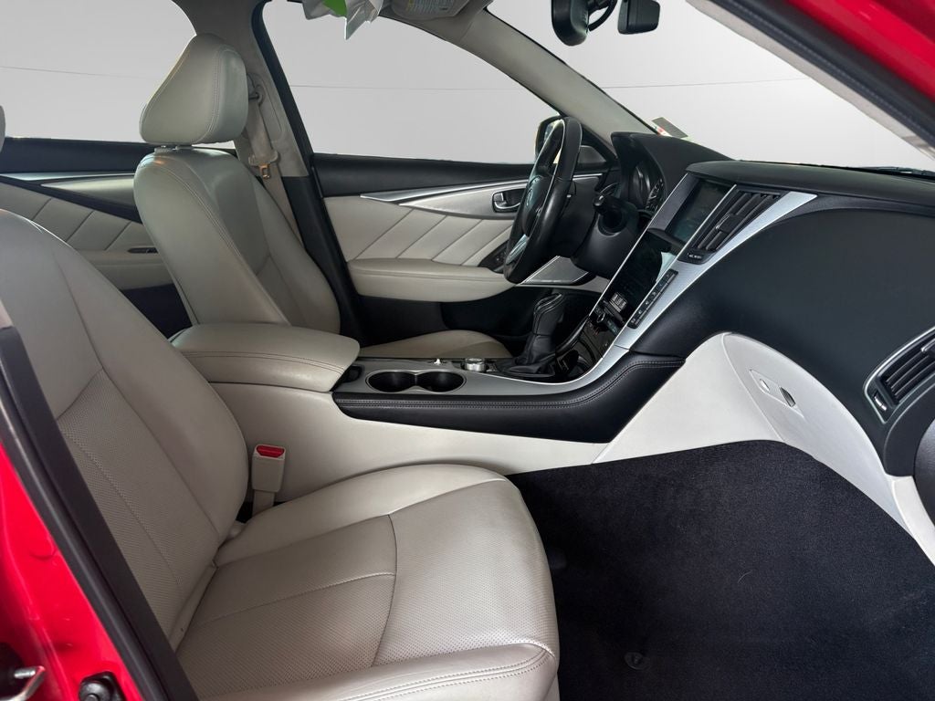 2022 INFINITI Q50 LUXE