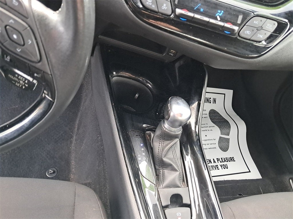 2022 Toyota C-HR XLE