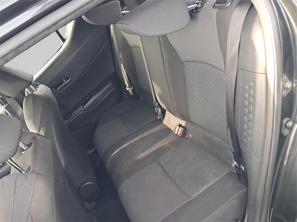 2022 Toyota C-HR XLE