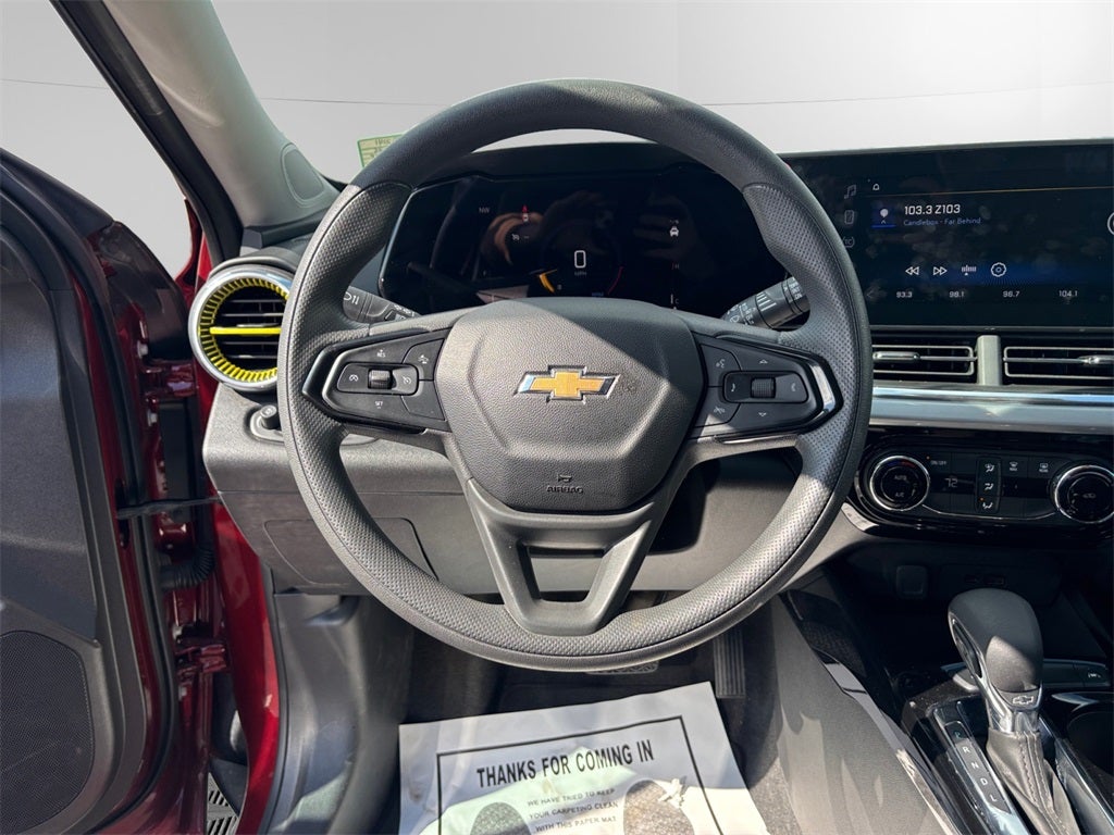 2025 Chevrolet Trax LT