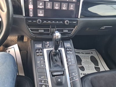 2021 Porsche Macan Base