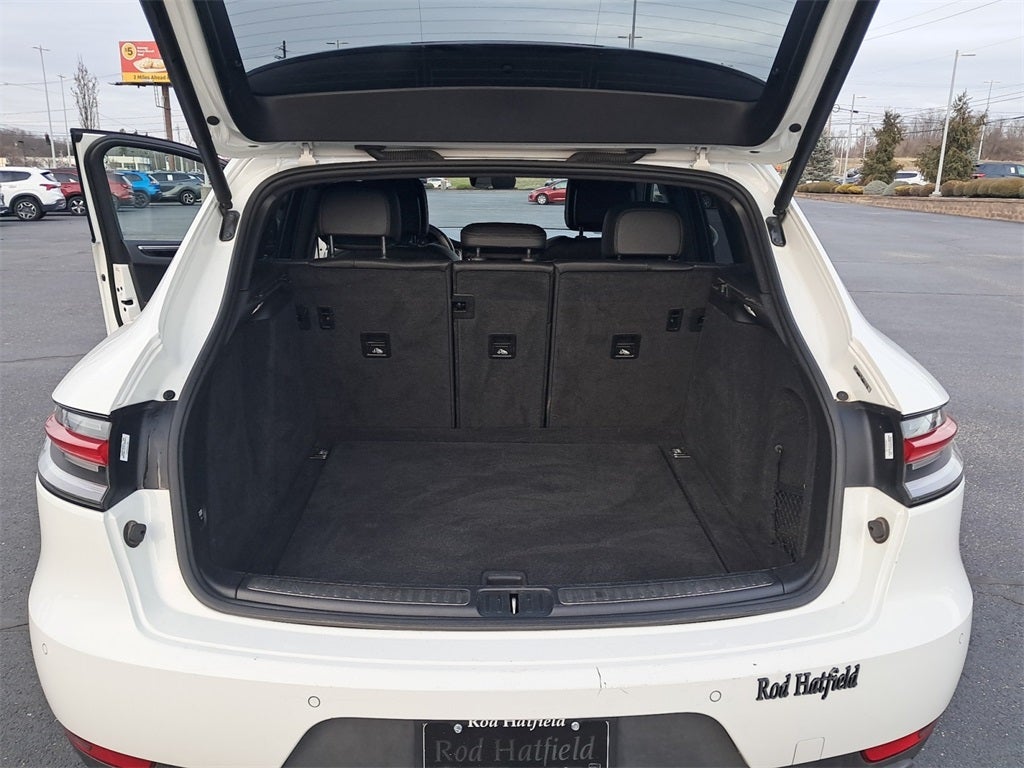 2021 Porsche Macan Base