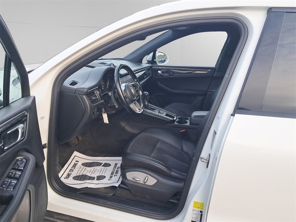 2021 Porsche Macan Base