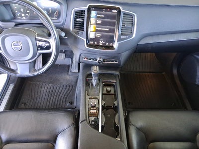 2020 Volvo XC90 T6 Momentum