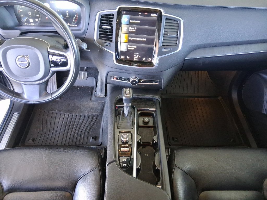 2020 Volvo XC90 T6 Momentum