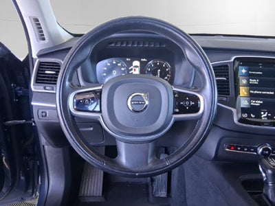 2020 Volvo XC90 T6 Momentum